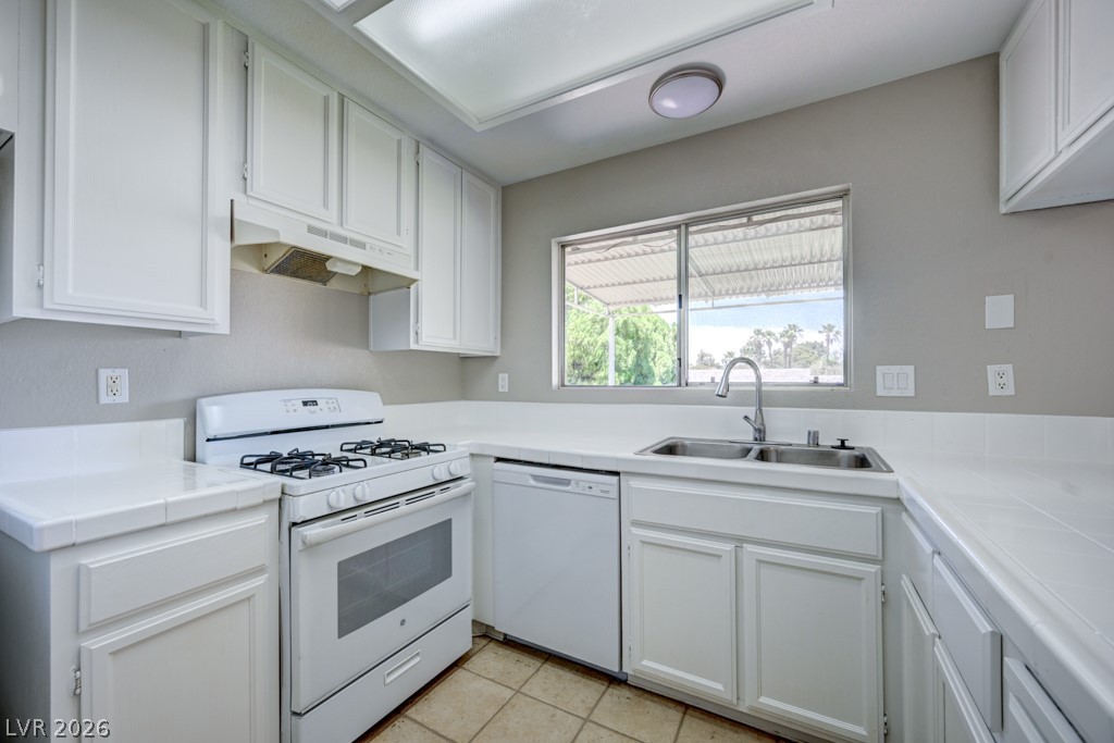 2414 Muirfield Avenue Henderson NV 89074