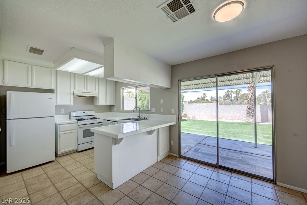 2414 Muirfield Avenue Henderson NV 89074