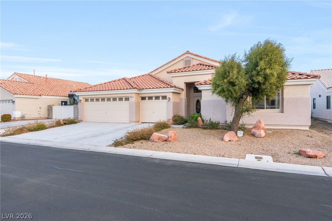6816 Hazelnut Garden Street Las Vegas NV 89131