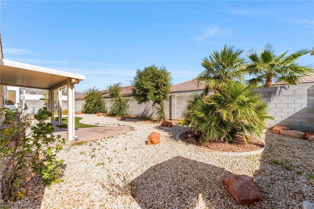 6816 Hazelnut Garden Street Las Vegas NV 89131