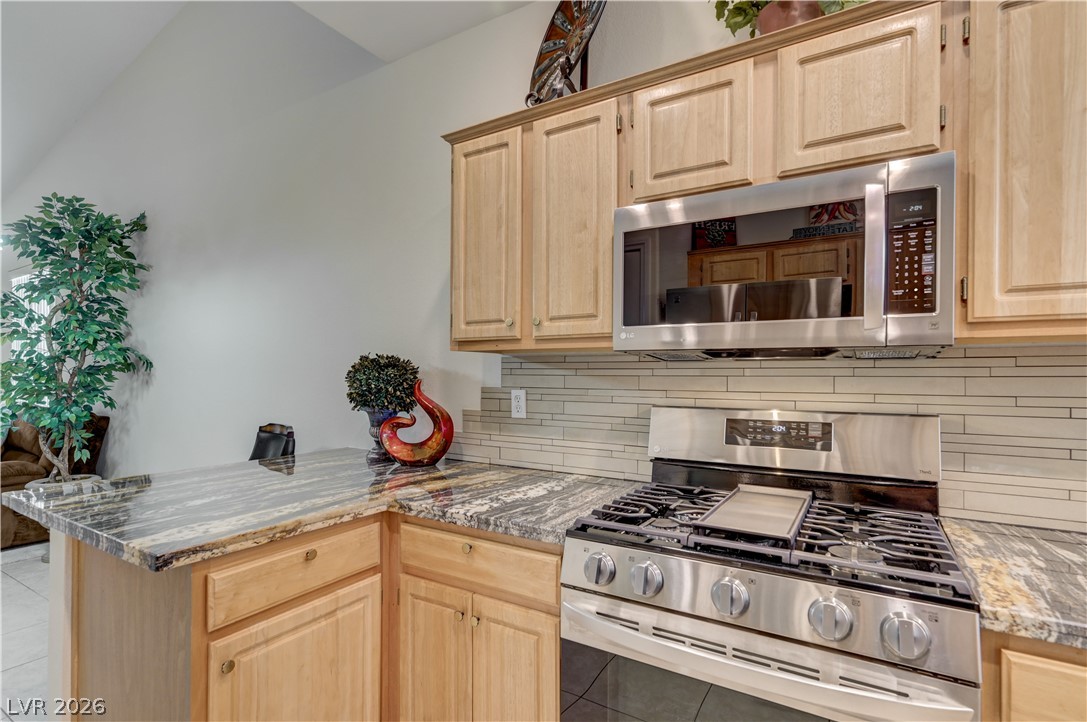 8792 Crystal Port Avenue Las Vegas NV 89147