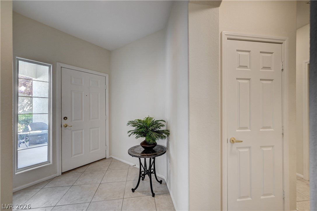 8792 Crystal Port Avenue Las Vegas NV 89147
