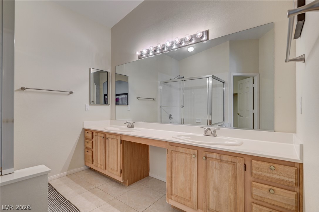 8792 Crystal Port Avenue Las Vegas NV 89147
