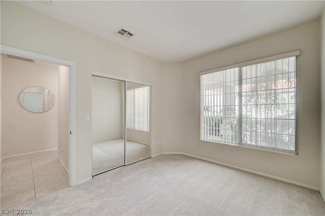 8792 Crystal Port Avenue Las Vegas NV 89147