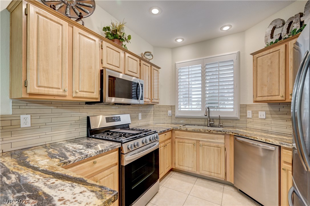 8792 Crystal Port Avenue Las Vegas NV 89147