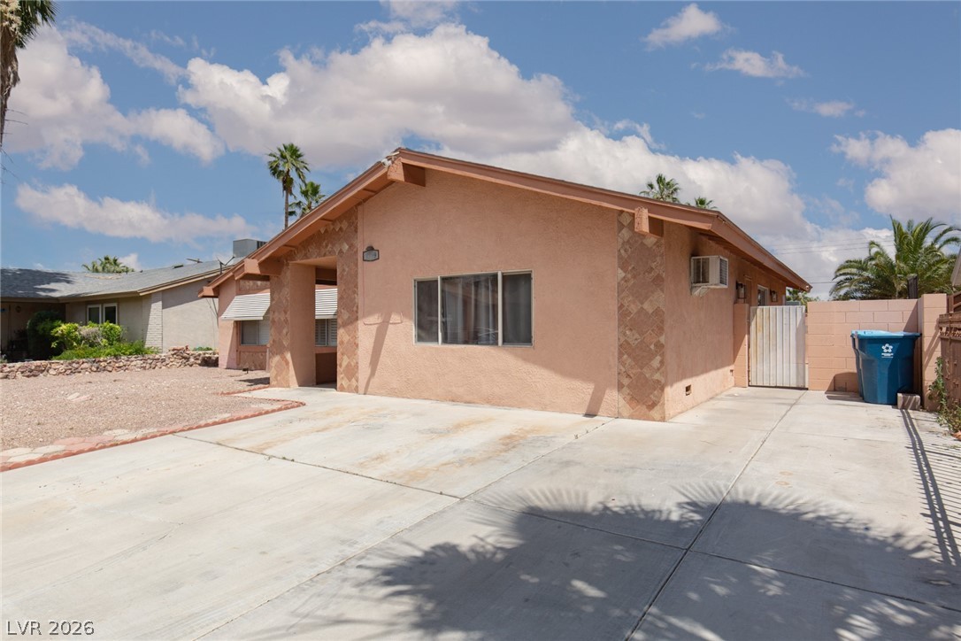 2709 Yardley Street Las Vegas NV 89102
