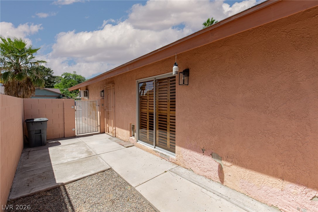 2709 Yardley Street Las Vegas NV 89102