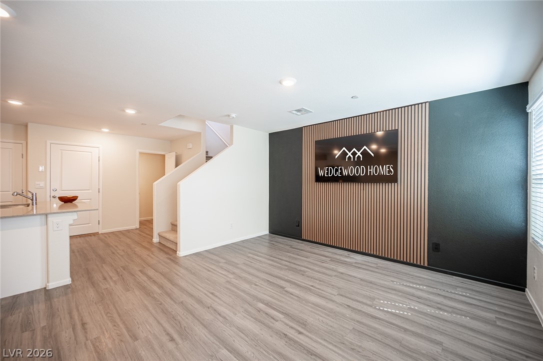 9937 Bumblebee Hills Street Las Vegas NV 89141