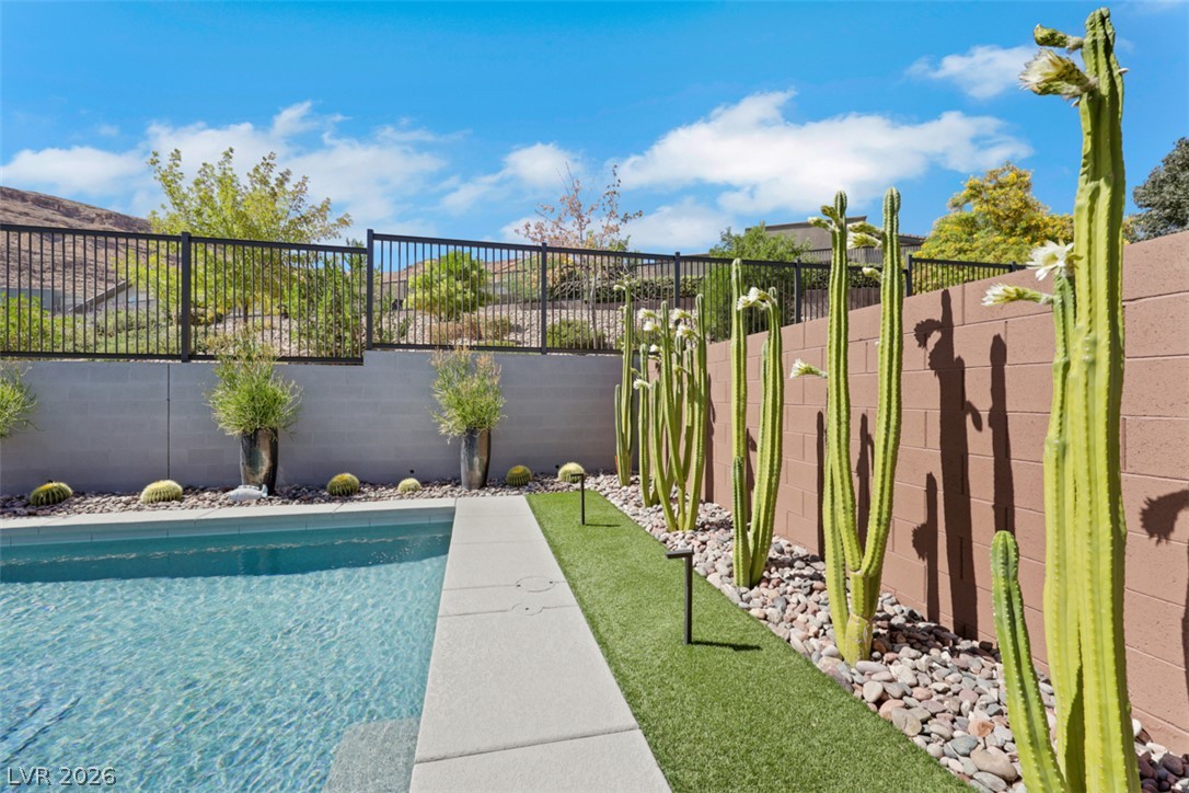 6091 Willow Rock Street Las Vegas NV 89135