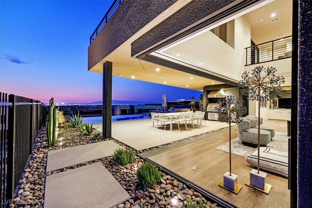 807 Magnum Cliff Court Henderson NV 89012