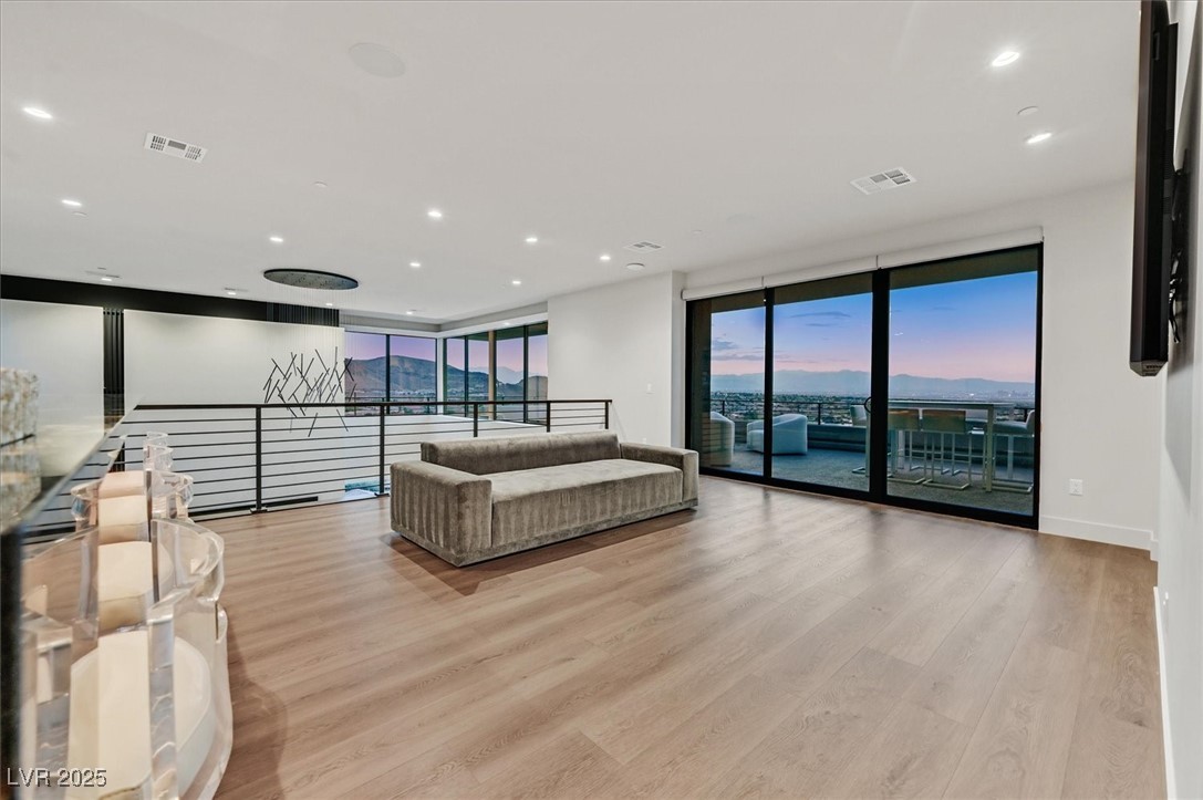 807 Magnum Cliff Court Henderson NV 89012