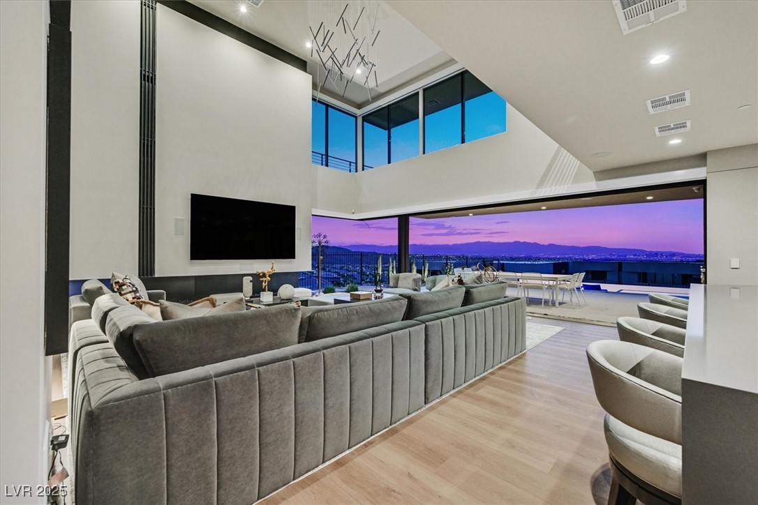 807 Magnum Cliff Court Henderson NV 89012