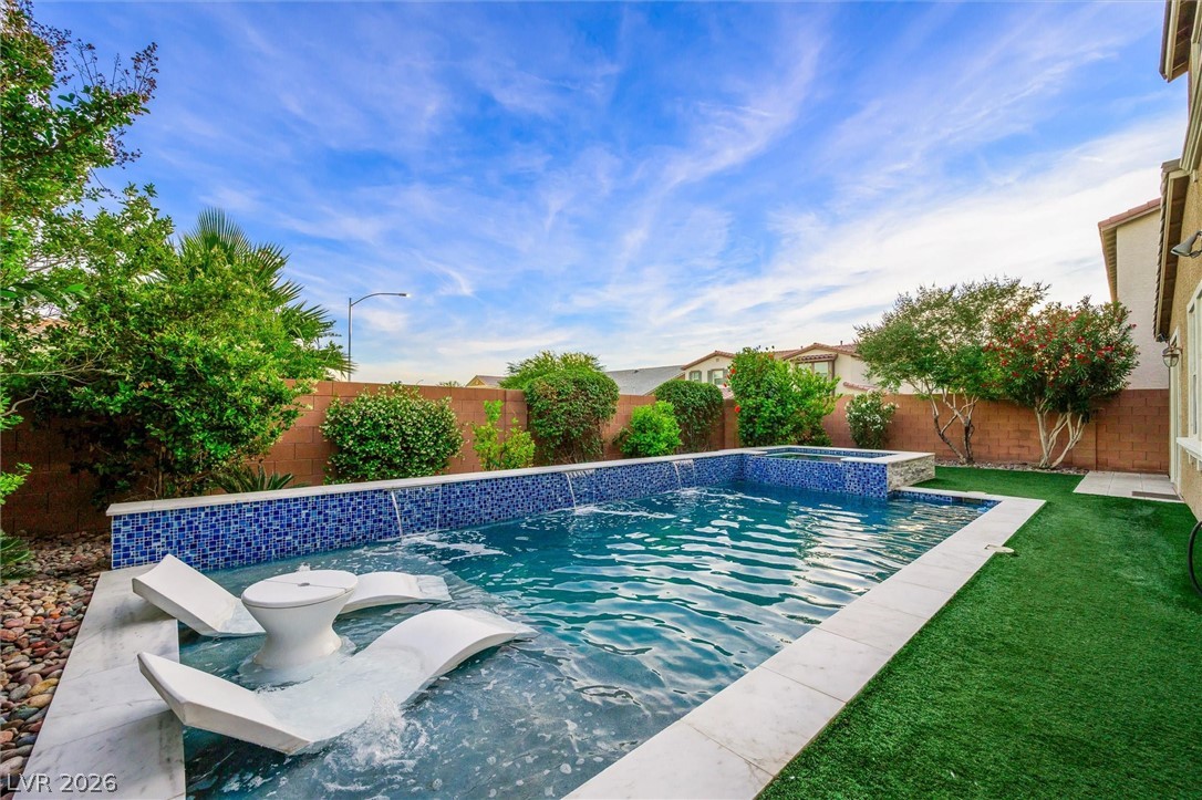 905 Silent Sunset Avenue North Las Vegas NV 89084