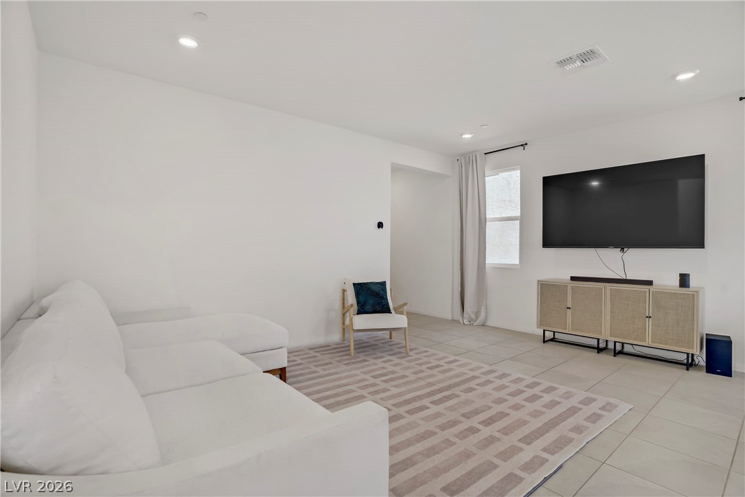 5692 Tinar Street Las Vegas NV 89113