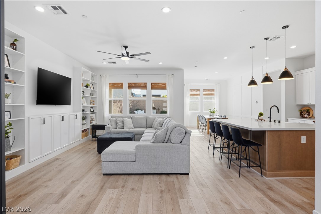 10125 Pleasant Knoll Avenue Las Vegas NV 89166