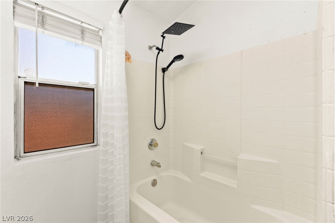 1524 Bonnie Castle Way Las Vegas NV 89108