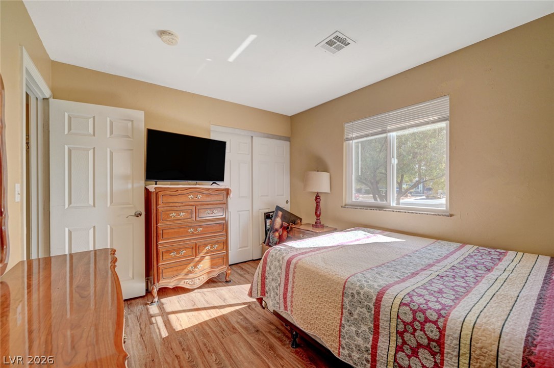 4424 Shady Hollow Avenue North Las Vegas NV 89031