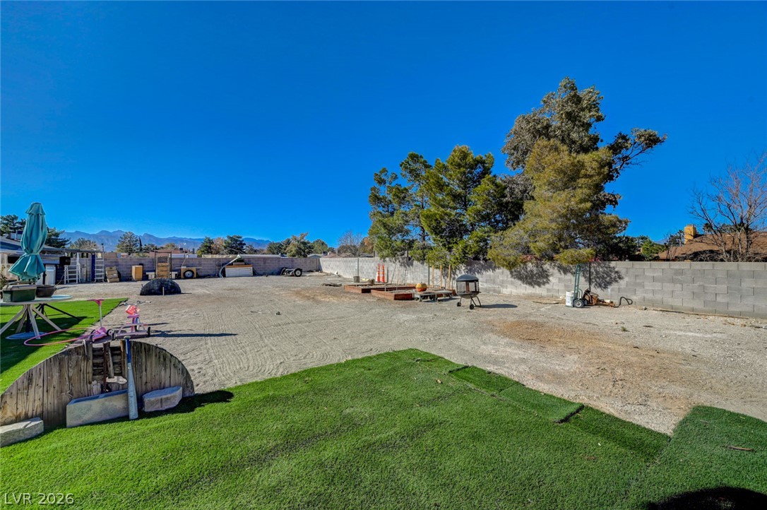 4424 Shady Hollow Avenue North Las Vegas NV 89031