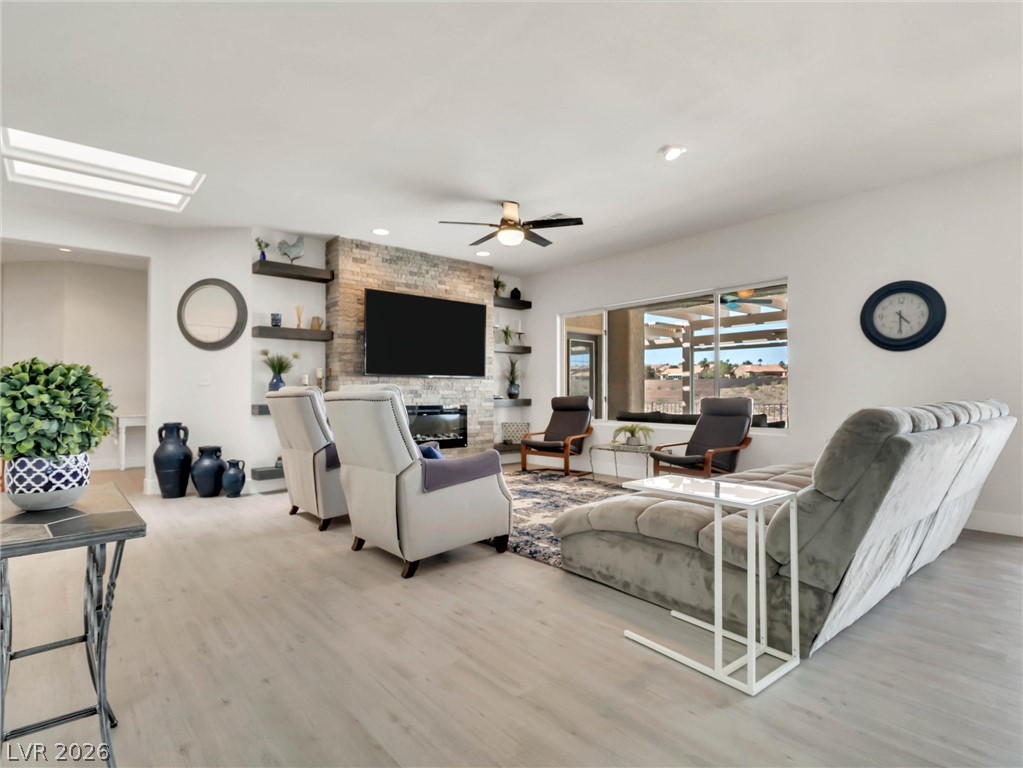2106 Dipinto Avenue Henderson NV 89052
