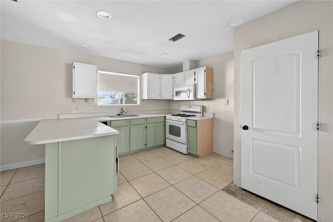 713 Strawberry Place Henderson NV 89002