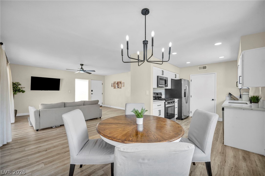 913 De Met Drive Las Vegas NV 89119