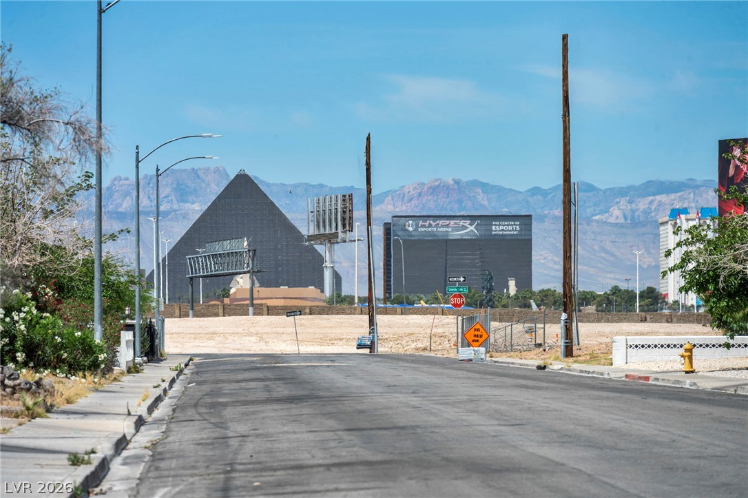 913 De Met Drive Las Vegas NV 89119
