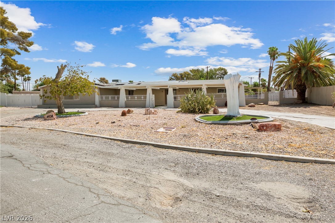 4638 Corral Place Las Vegas NV 89119