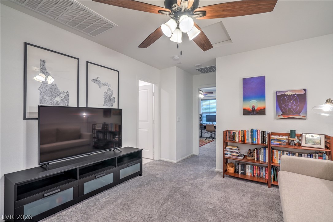 5318 Silver Branch Avenue Las Vegas NV 89118