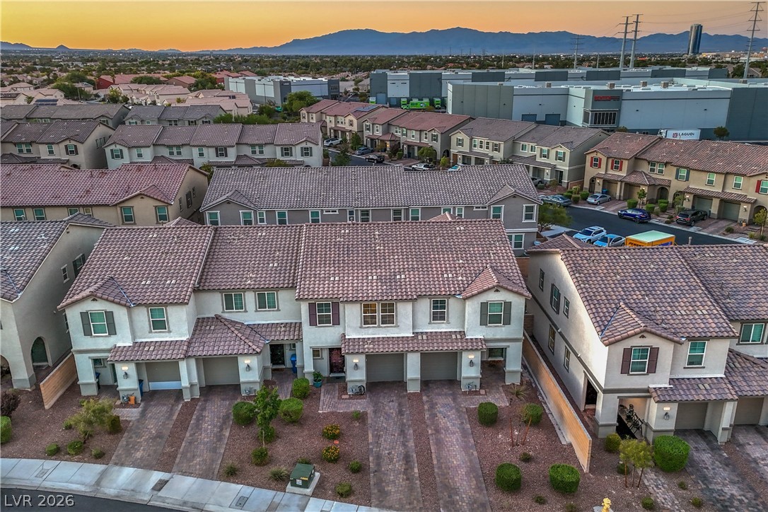 5318 Silver Branch Avenue Las Vegas NV 89118