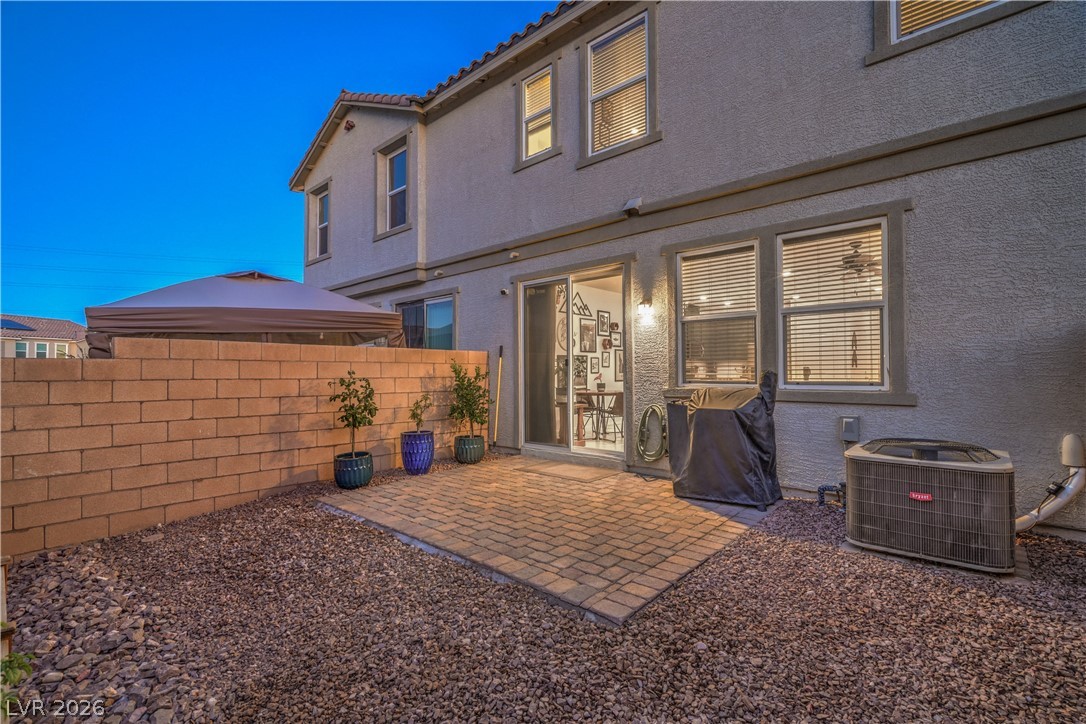 5318 Silver Branch Avenue Las Vegas NV 89118
