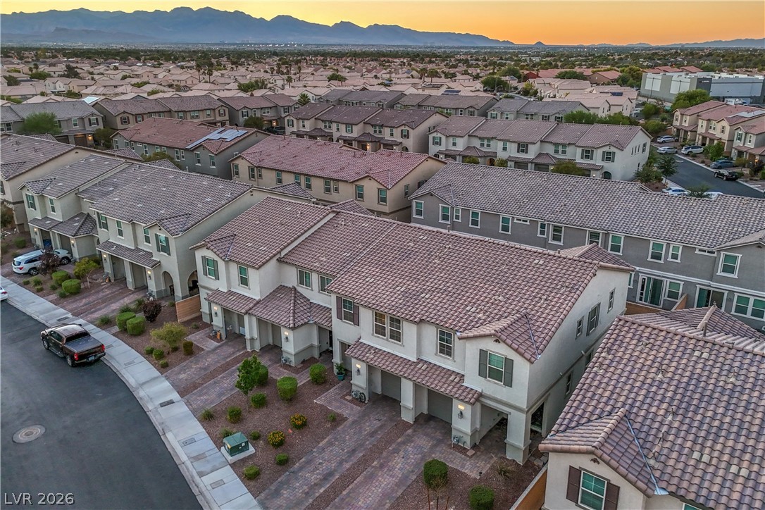 5318 Silver Branch Avenue Las Vegas NV 89118