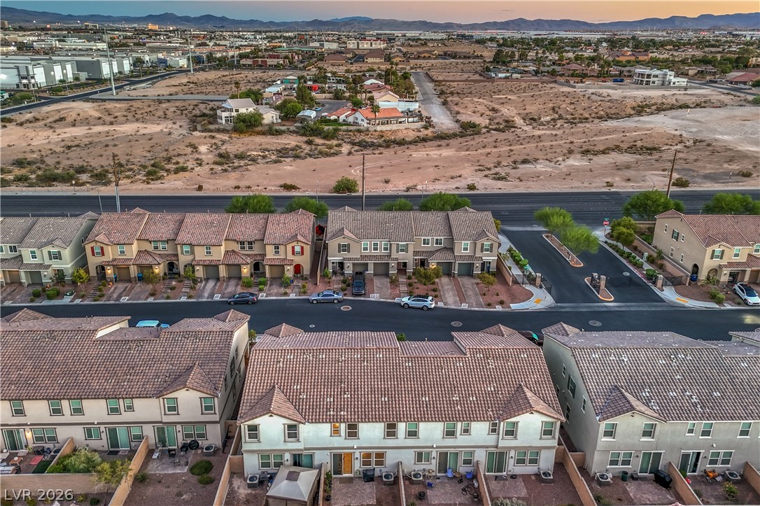 5318 Silver Branch Avenue Las Vegas NV 89118