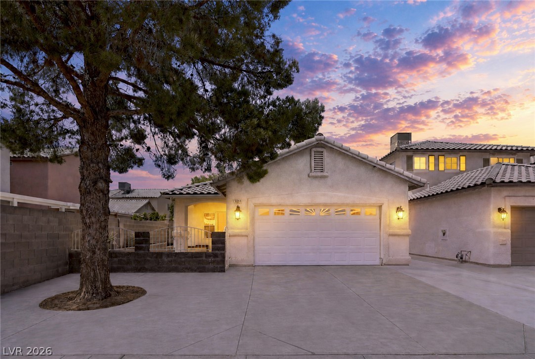 5904 Hickory Nut Avenue Las Vegas NV 89142