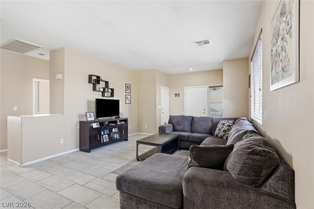 5904 Hickory Nut Avenue Las Vegas NV 89142