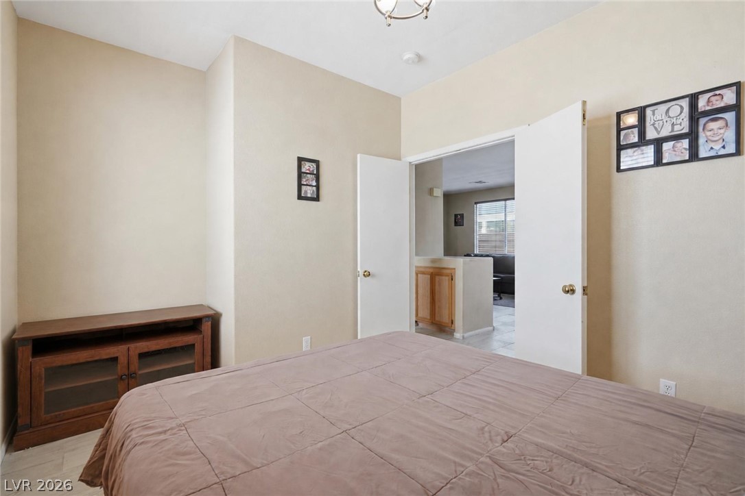 5904 Hickory Nut Avenue Las Vegas NV 89142