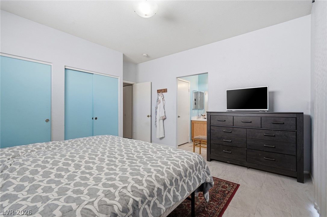 5904 Hickory Nut Avenue Las Vegas NV 89142