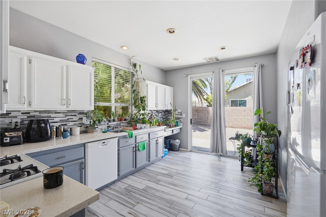 5904 Hickory Nut Avenue Las Vegas NV 89142