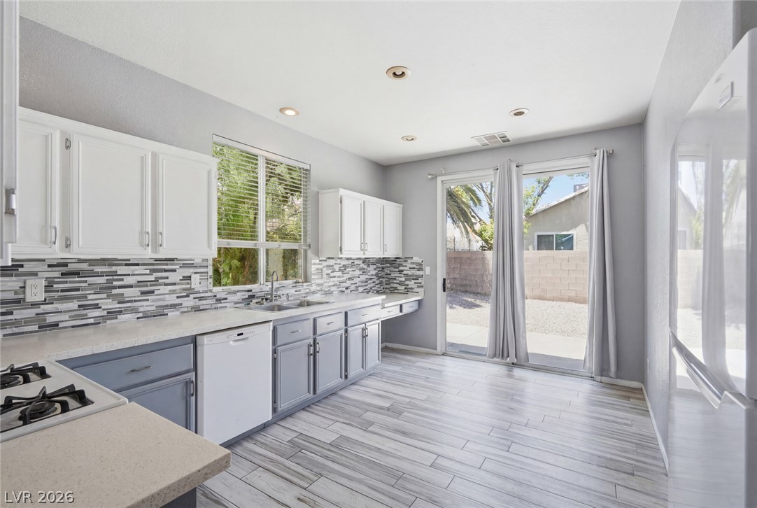 5904 Hickory Nut Avenue Las Vegas NV 89142