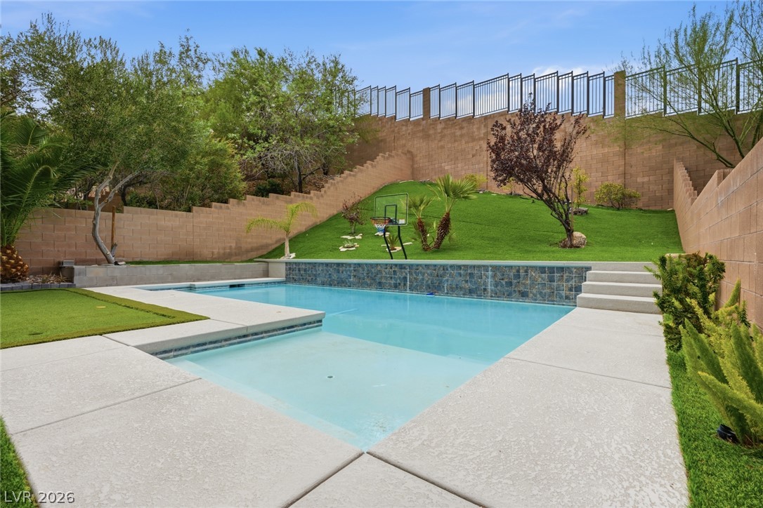 2875 Kinknockie Way Henderson NV 89044