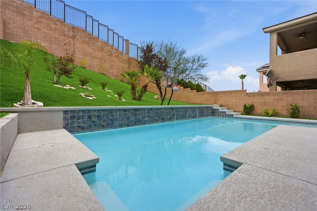 2875 Kinknockie Way Henderson NV 89044