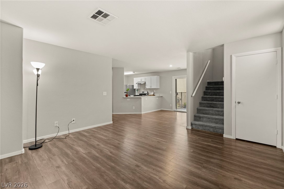 9929 Fragile Fields Street Las Vegas NV 89183