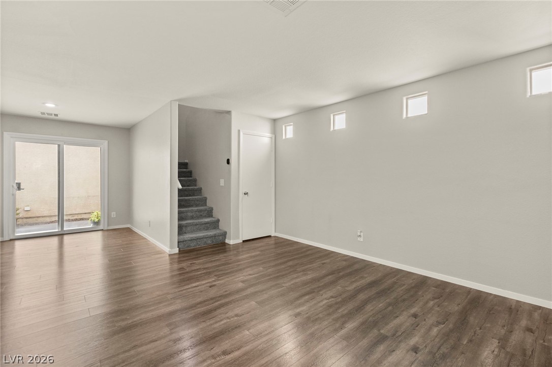 9929 Fragile Fields Street Las Vegas NV 89183