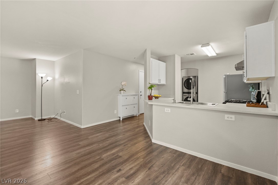 9929 Fragile Fields Street Las Vegas NV 89183