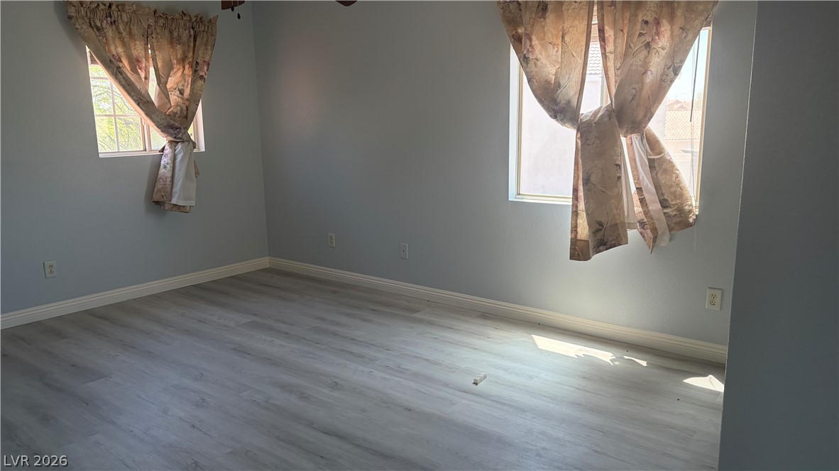 1006 Cliffbrook Hedge Avenue North Las Vegas NV 89081
