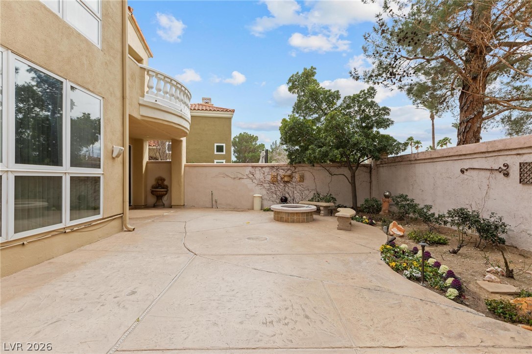 8229 Crow Valley Lane Las Vegas NV 89113