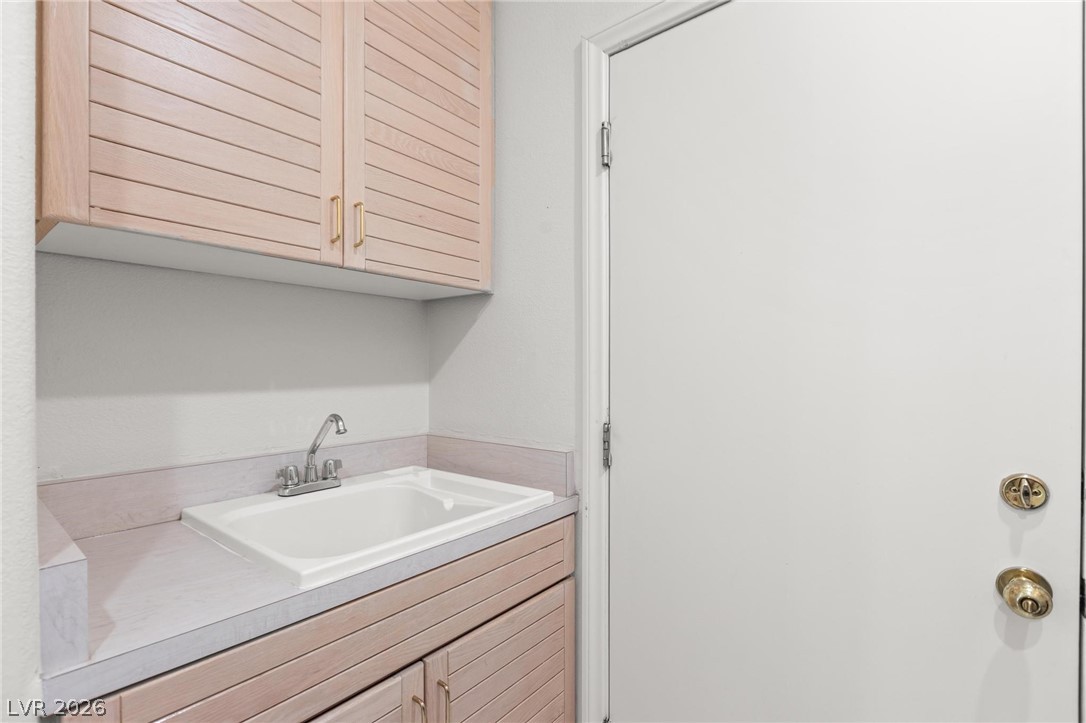 8229 Crow Valley Lane Las Vegas NV 89113