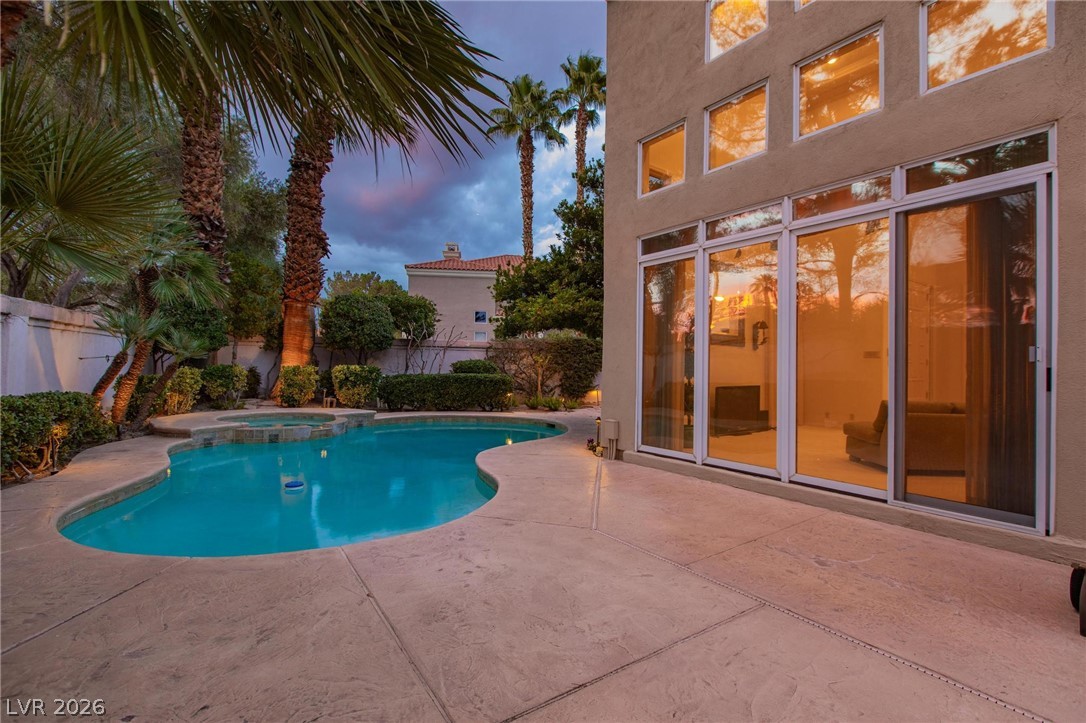 8229 Crow Valley Lane Las Vegas NV 89113