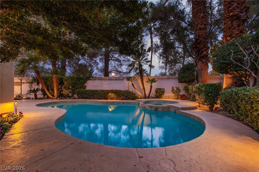 8229 Crow Valley Lane Las Vegas NV 89113