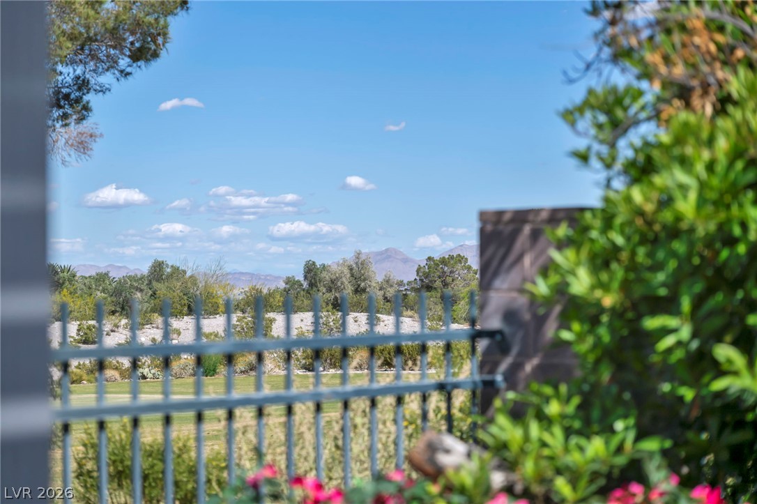 9208 Eagle Ridge Drive Las Vegas NV 89134