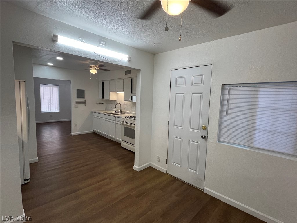 3974 Palos Verdes Street Las Vegas NV 89119